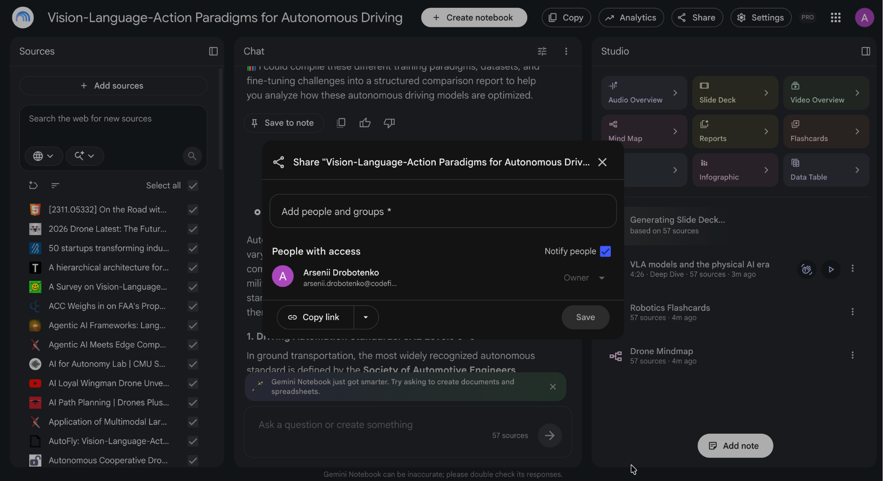   > **📸 Screen 11** – Page: a notebook with the share dialog open, whole window. > Circle: the access options in the dialog.